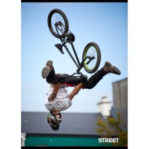 Zvezek A4 TRDE PLATNICE MALI KARO STREET YOUNG Zvezek A4 TRDE PLATNICE MALI KARO STREET YOUNG