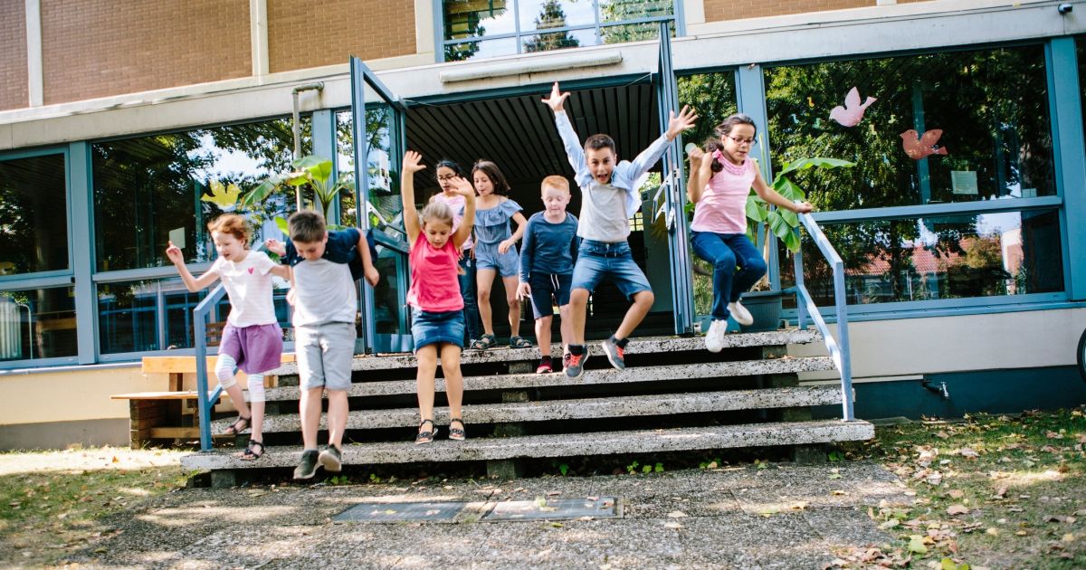 Naročilo delovnih zvezkov, učbenikov in potrebščin 2021/2022